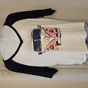 XL Women's Vneck Raglan Top